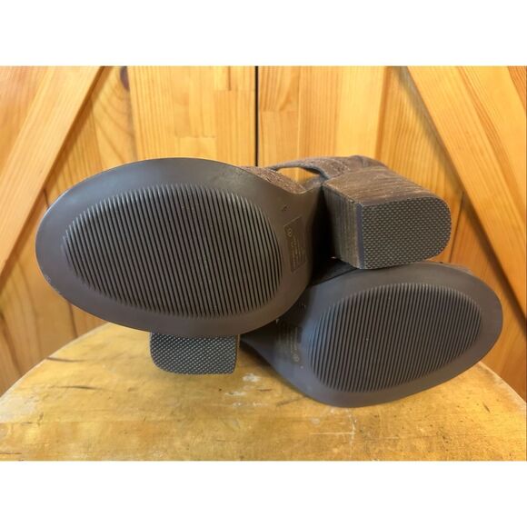 Not Rated Size 8 Santana Laser Cut Bootie Platform Peep toe Pump Sandals - Picture 6 of 8